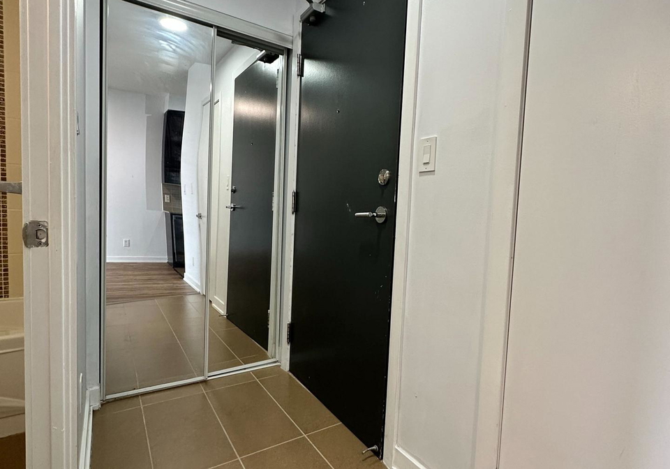 4070-confederation-parkway-mississauga-ontario-w12524896