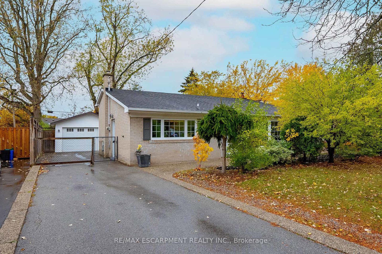 5433-spruce-avenue-burlington-ontario-w12525416