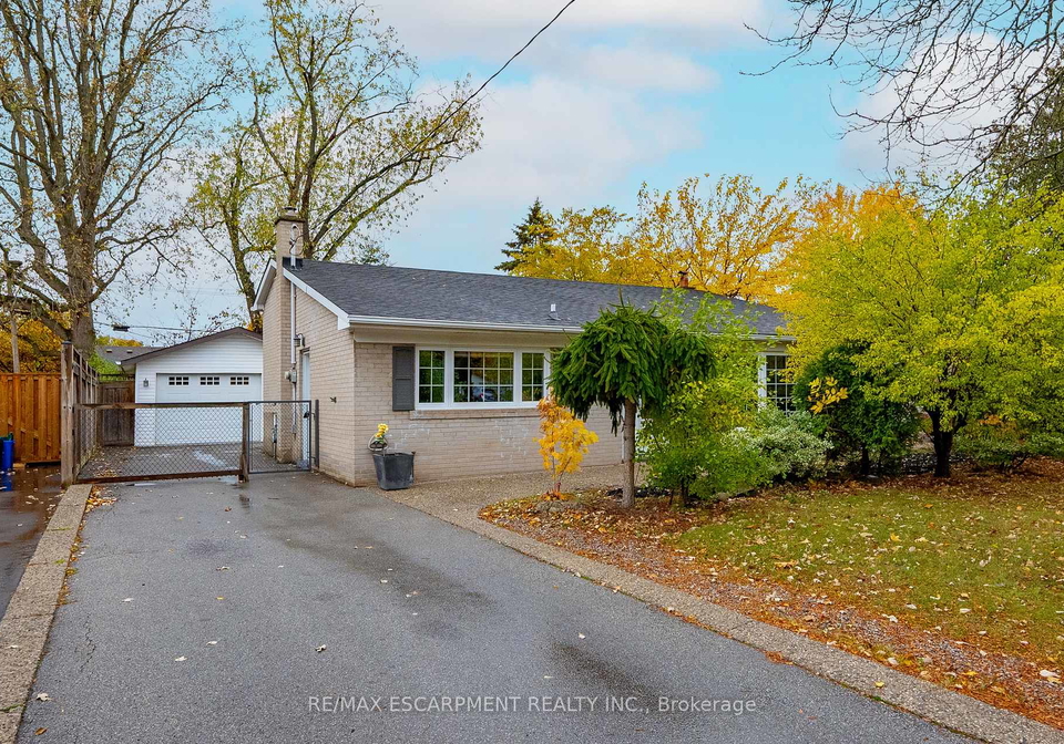 5433-spruce-avenue-burlington-ontario-w12525416