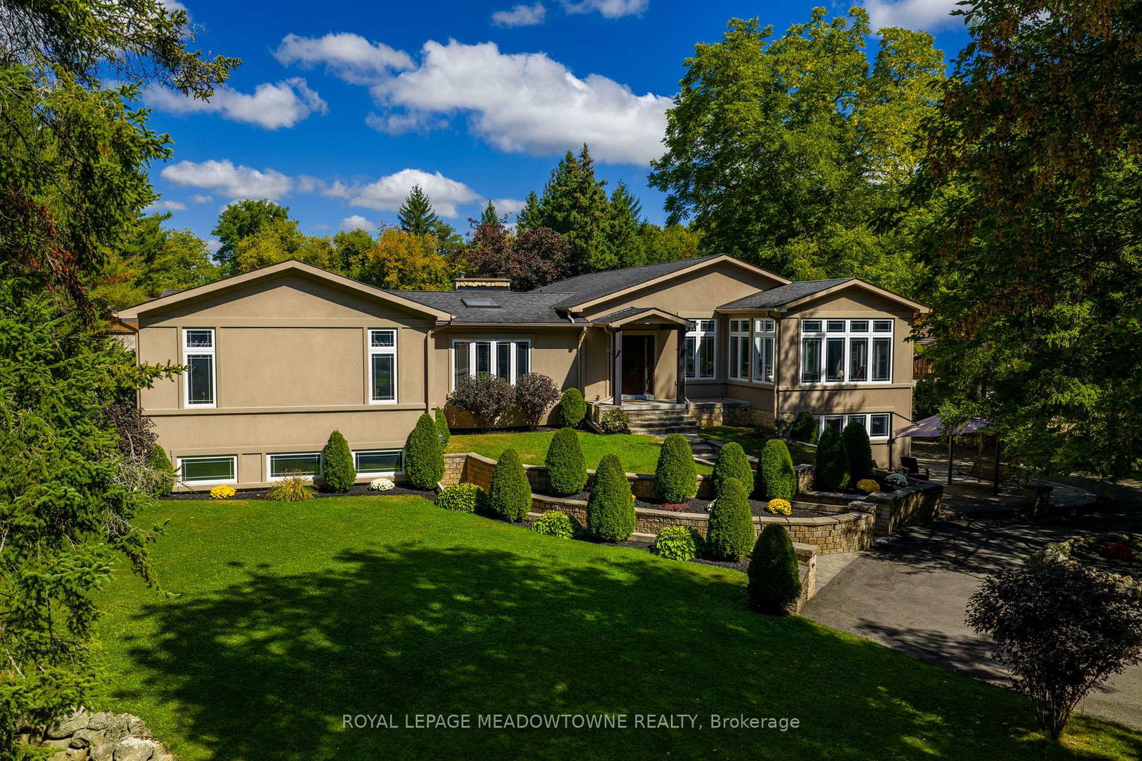 13219-fourth-line-halton-hills-ontario-w12525596