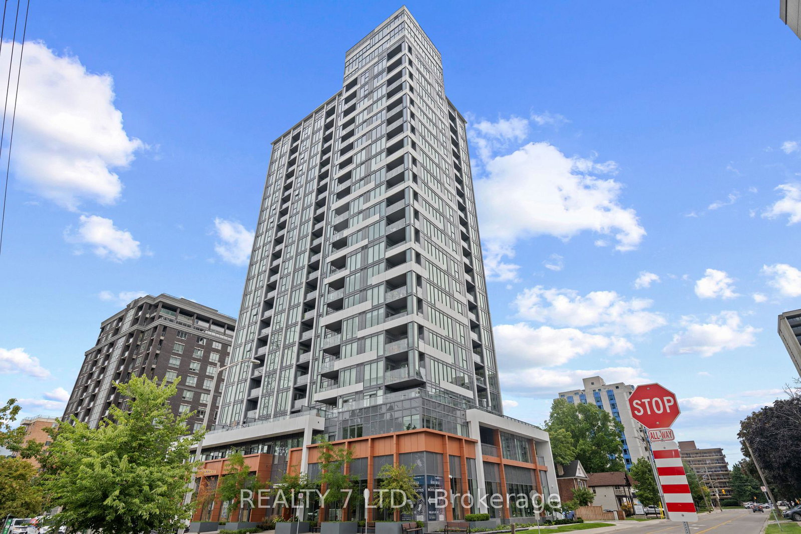 500-brock-avenue-n-burlington-ontario-w12526876