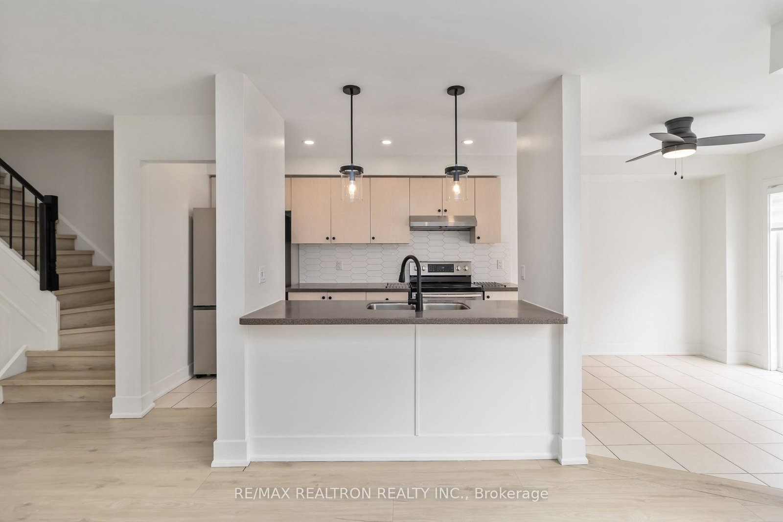 4268-goldenrod-crescent-mississauga-ontario-w12528000