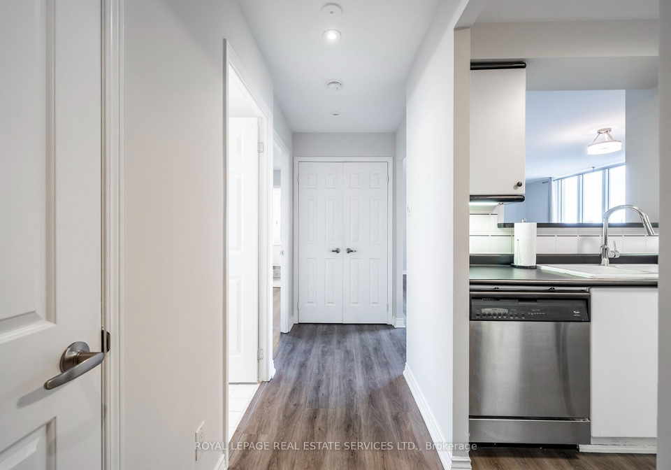 2285-lake-shore-boulevard-w-etobicoke-ontario-w12528016