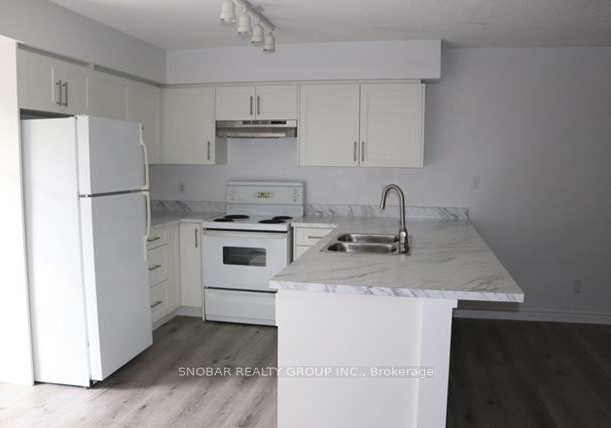 1450-bishops-gate-oakville-ontario-w12528030