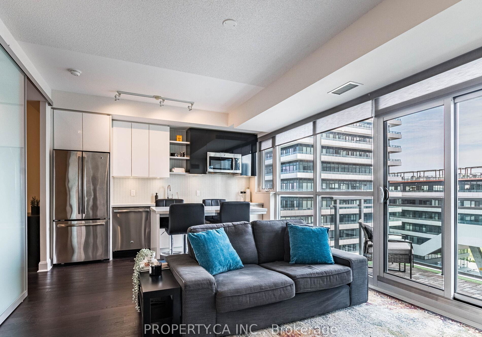 33-shore-breeze-drive-etobicoke-ontario-w12528396