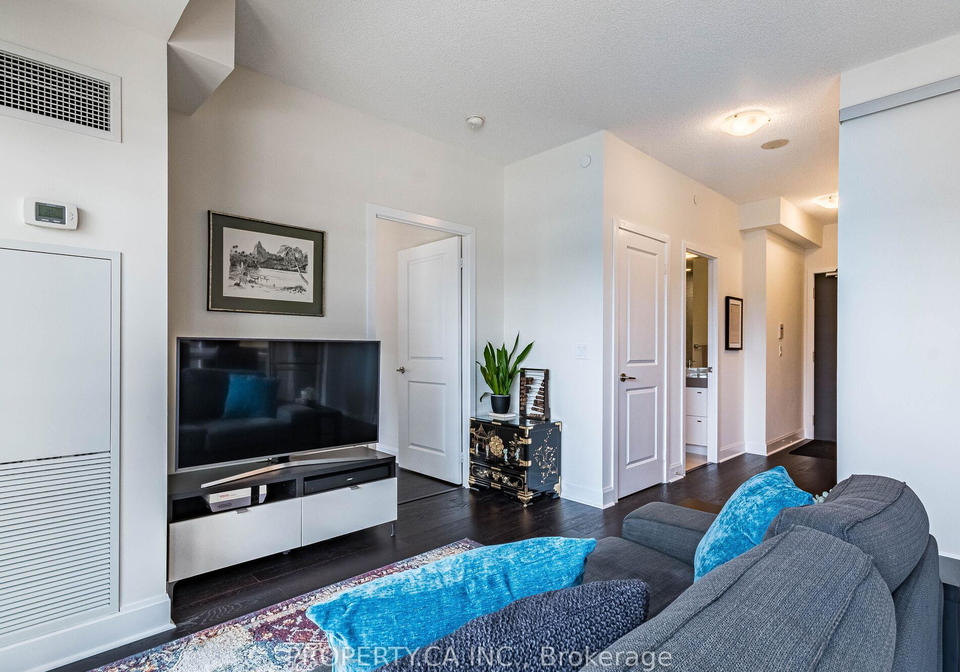 33-shore-breeze-drive-etobicoke-ontario-w12528396