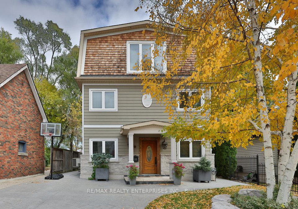 11-woodford-park-road-etobicoke-ontario-w12528796
