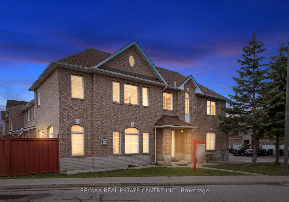 viewcrest-circle-etobicoke-ontario-w12528976