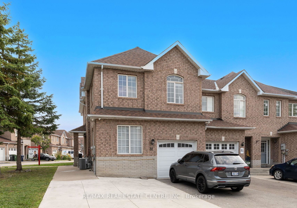 viewcrest-circle-etobicoke-ontario-w12528976