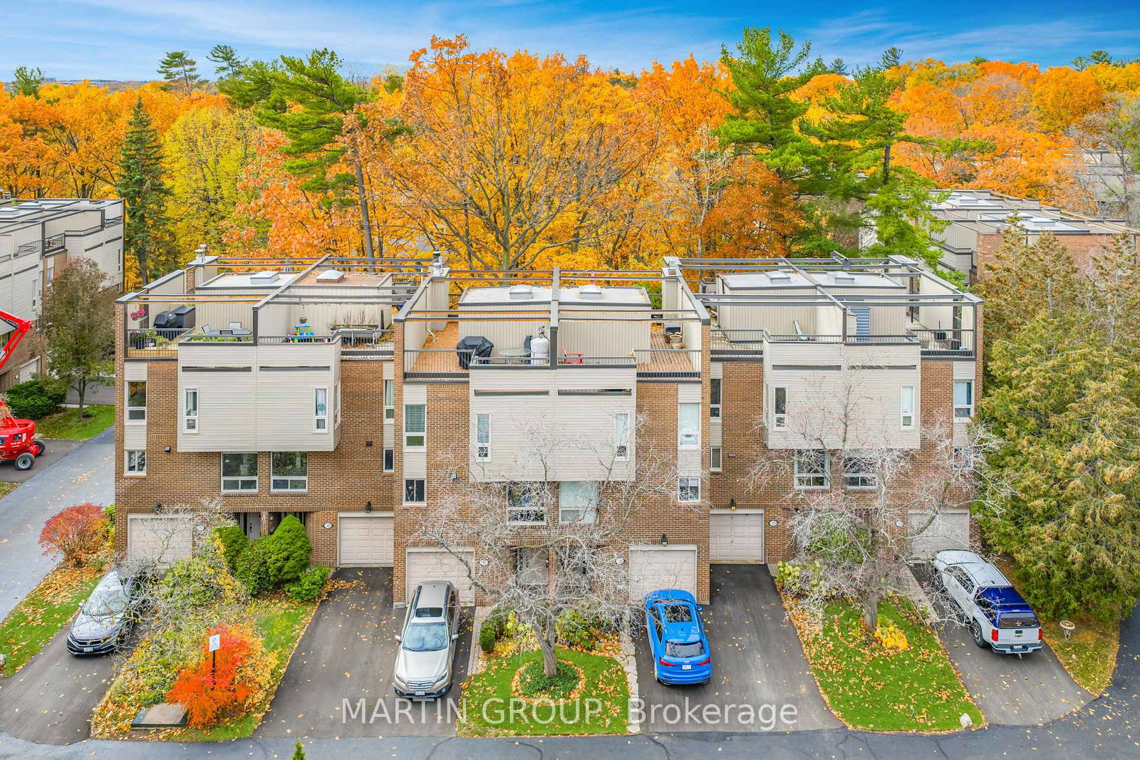 1250-marlborough-court-oakville-ontario-w12529684