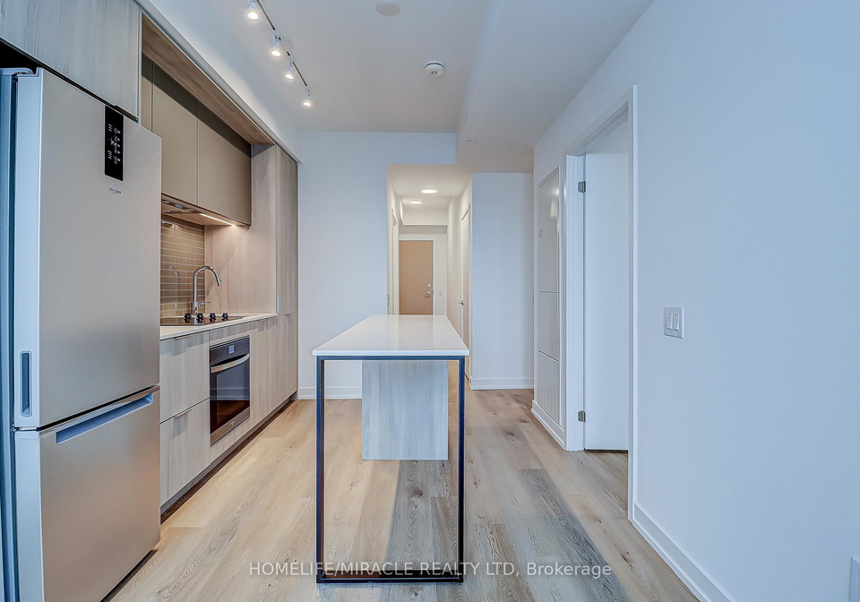 395-square-one-drive-mississauga-ontario-w12529756