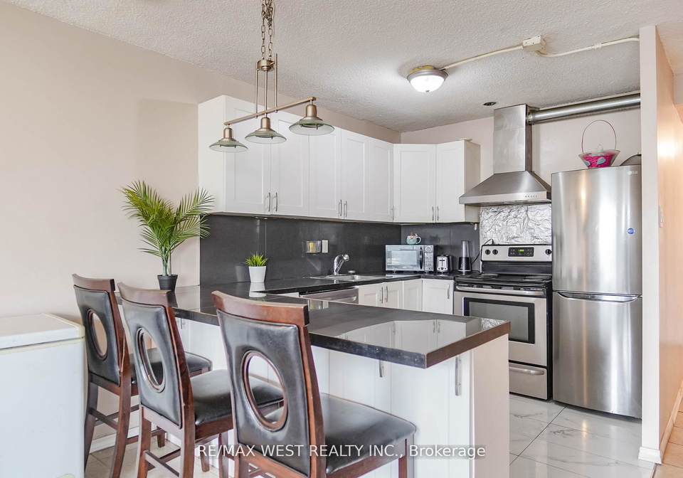 40-panorama-court-etobicoke-ontario-w12529976