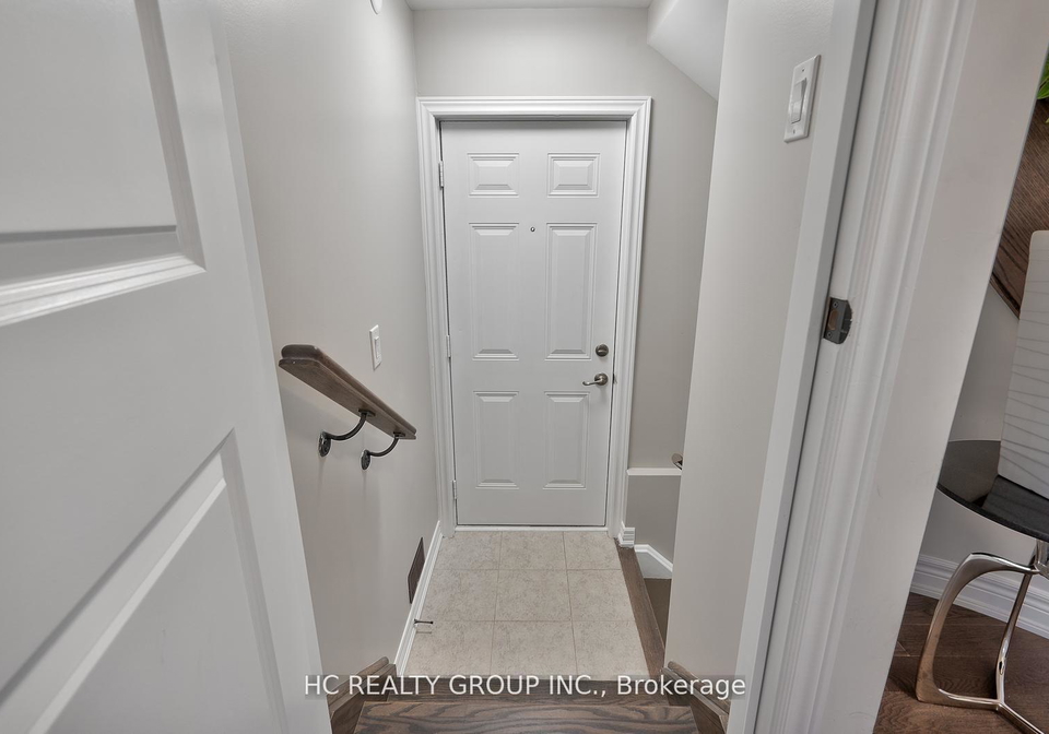 131-petgor-path-oakville-ontario-w12530298