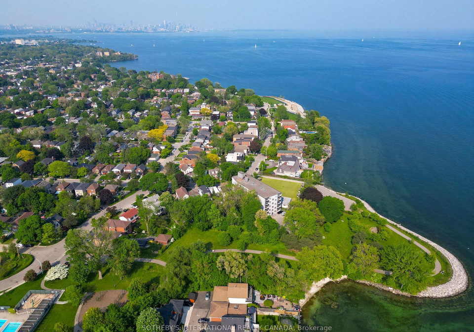 165-lake-shore-drive-etobicoke-ontario-w12530704