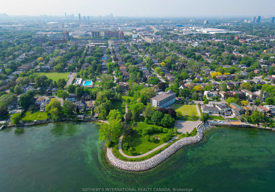165-lake-shore-drive-etobicoke-ontario-w12530704