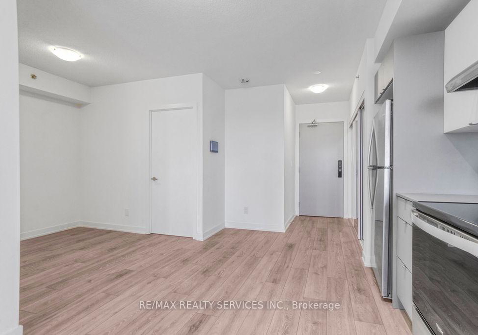 3200-dakota-common-burlington-ontario-w12531072