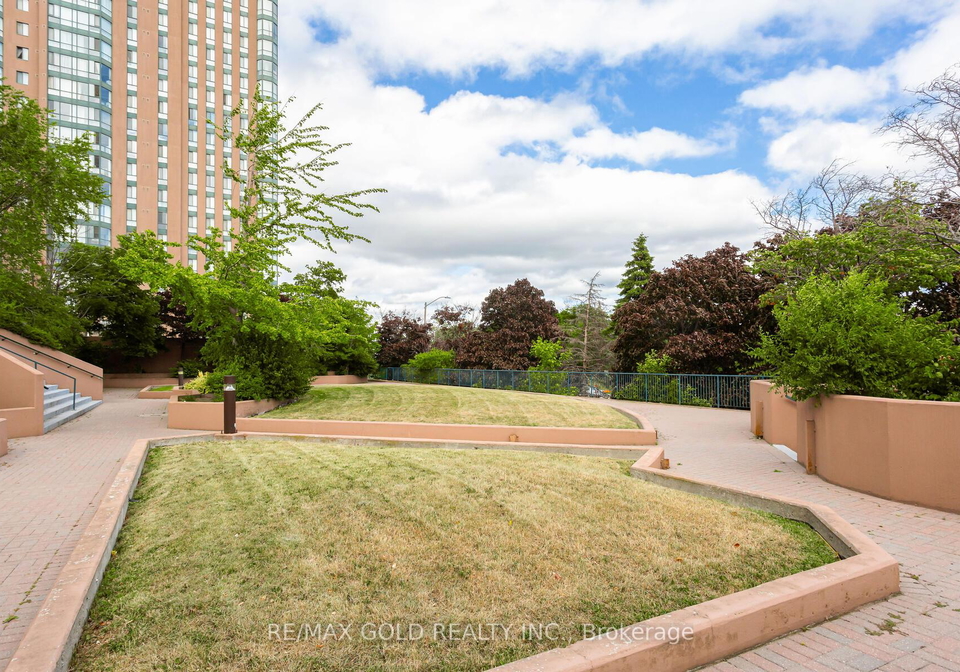 155-hillcrest-avenue-mississauga-ontario-w12531806