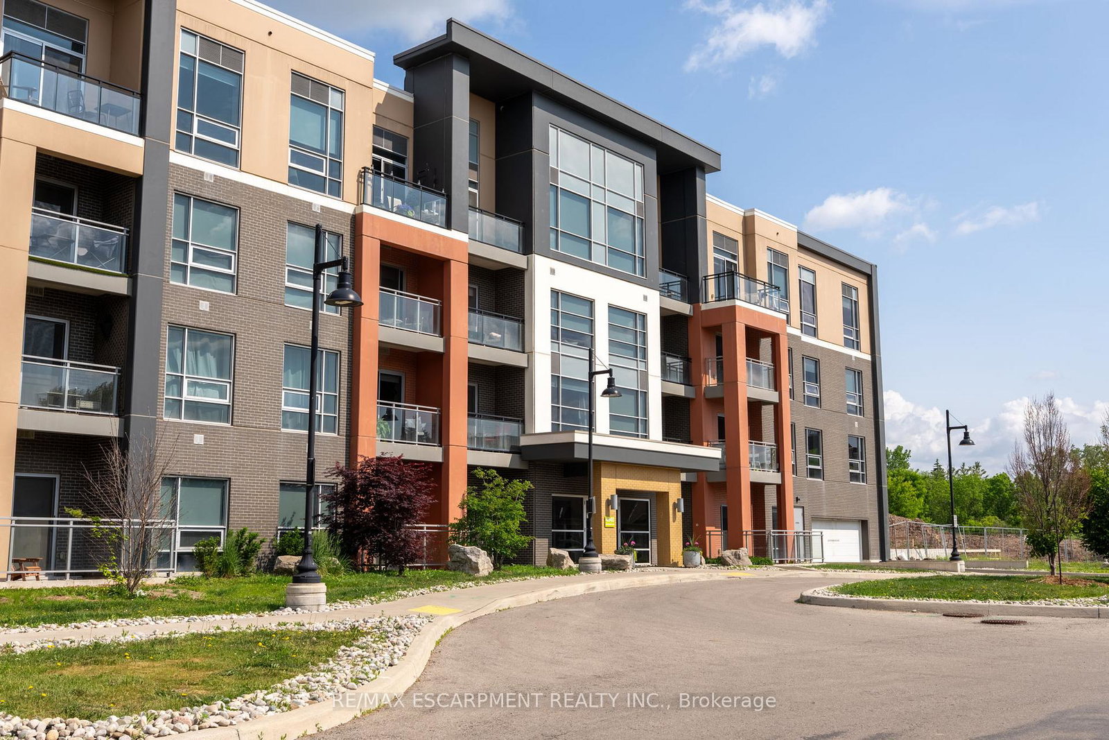 4040-upper-middle-road-burlington-ontario-w12532054