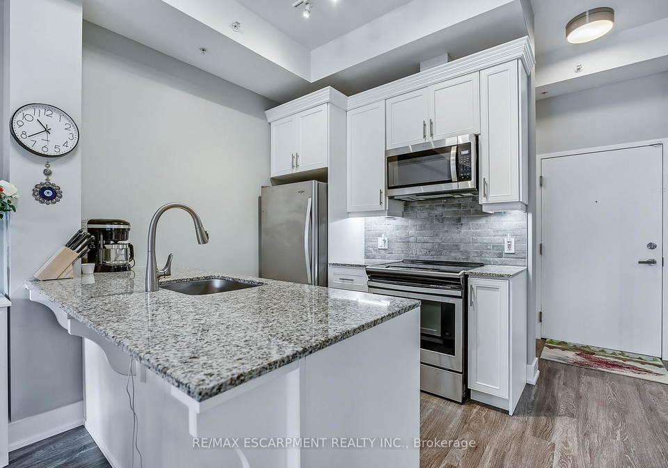 4040-upper-middle-road-burlington-ontario-w12532054
