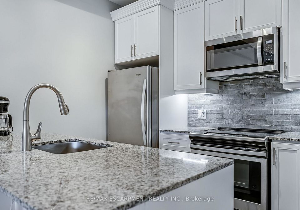 4040-upper-middle-road-burlington-ontario-w12532054