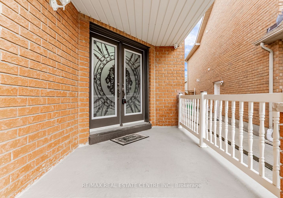 8-mannel-crescent-brampton-ontario-w12532310