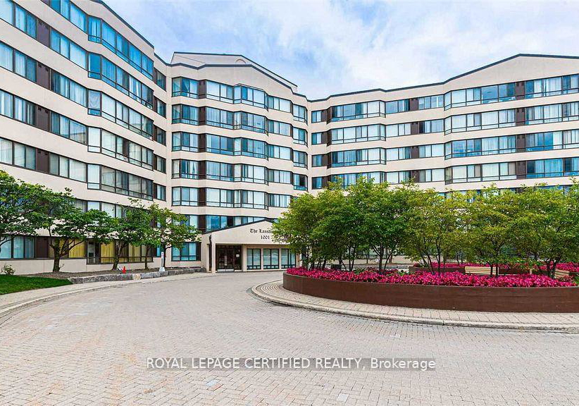 1001-cedarglen-gate-mississauga-ontario-w12532390