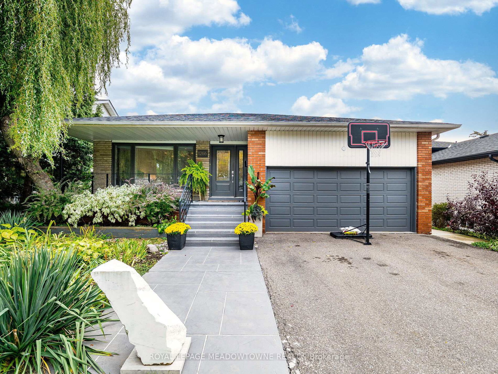 1266-winding-trail-mississauga-ontario-w12532906