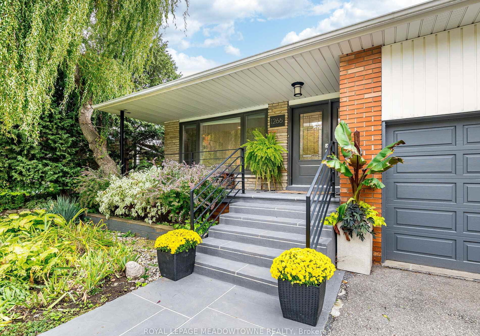 1266-winding-trail-mississauga-ontario-w12532906