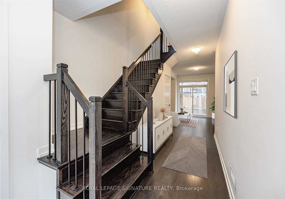 300-squire-crescent-oakville-ontario-w12533564