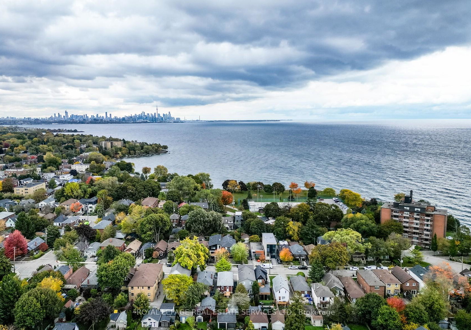 44-fourth-street-etobicoke-ontario-w12533978