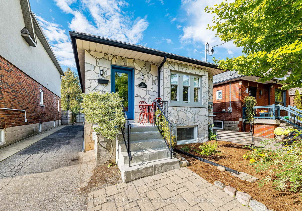 44-fourth-street-etobicoke-ontario-w12533978
