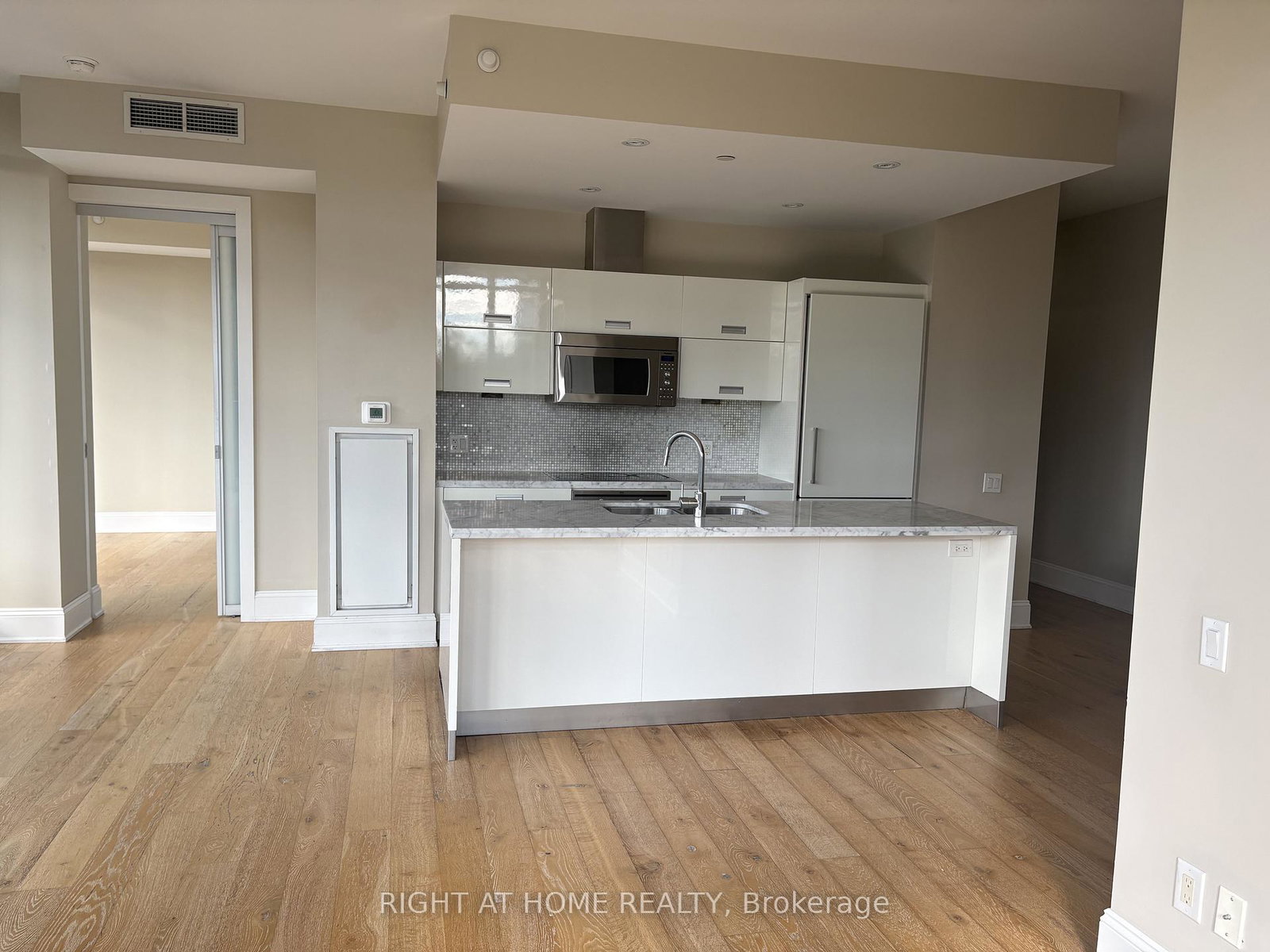 88-park-lawn-road-etobicoke-ontario-w12534932