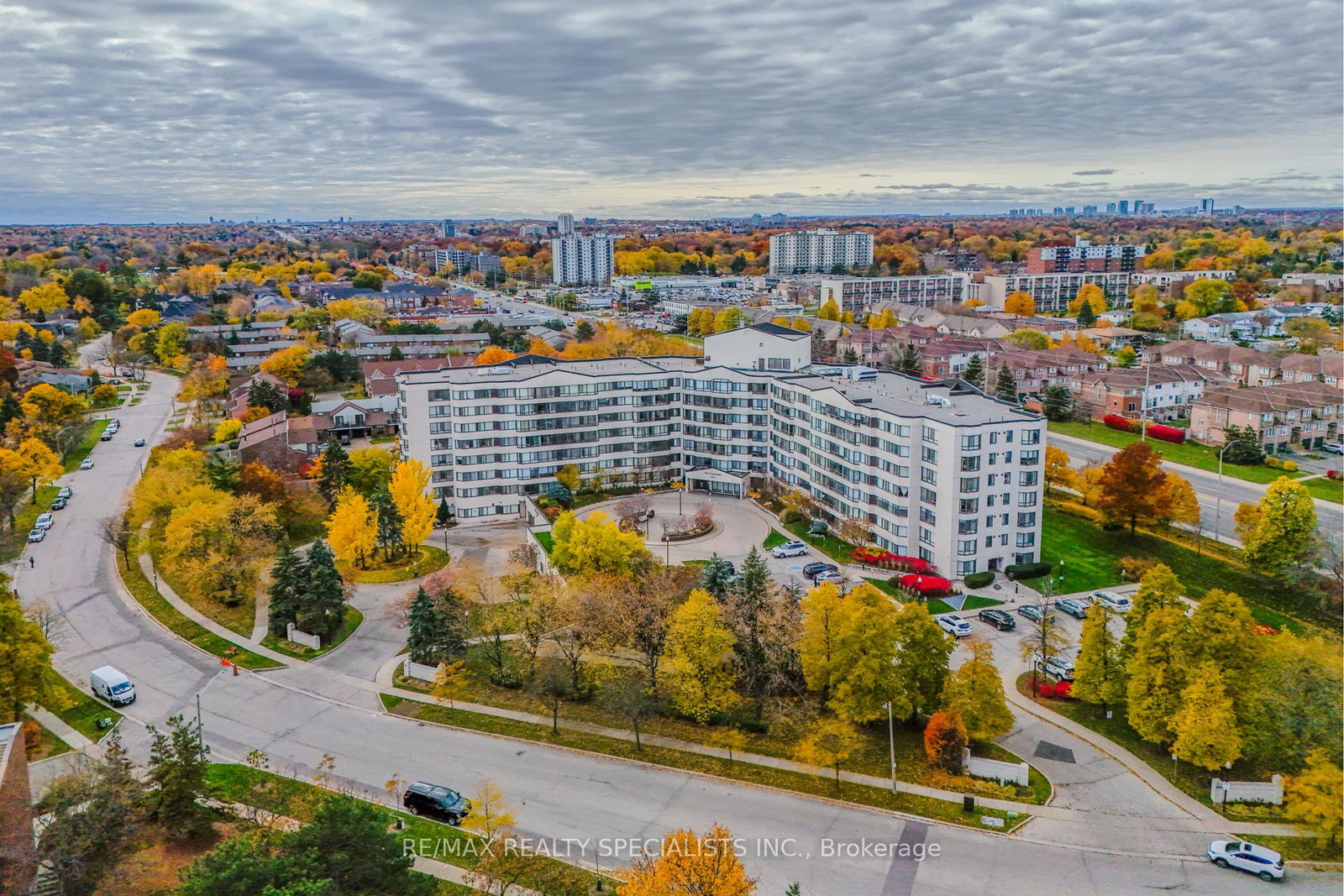 1001-cedarglen-gate-mississauga-ontario-w12534966