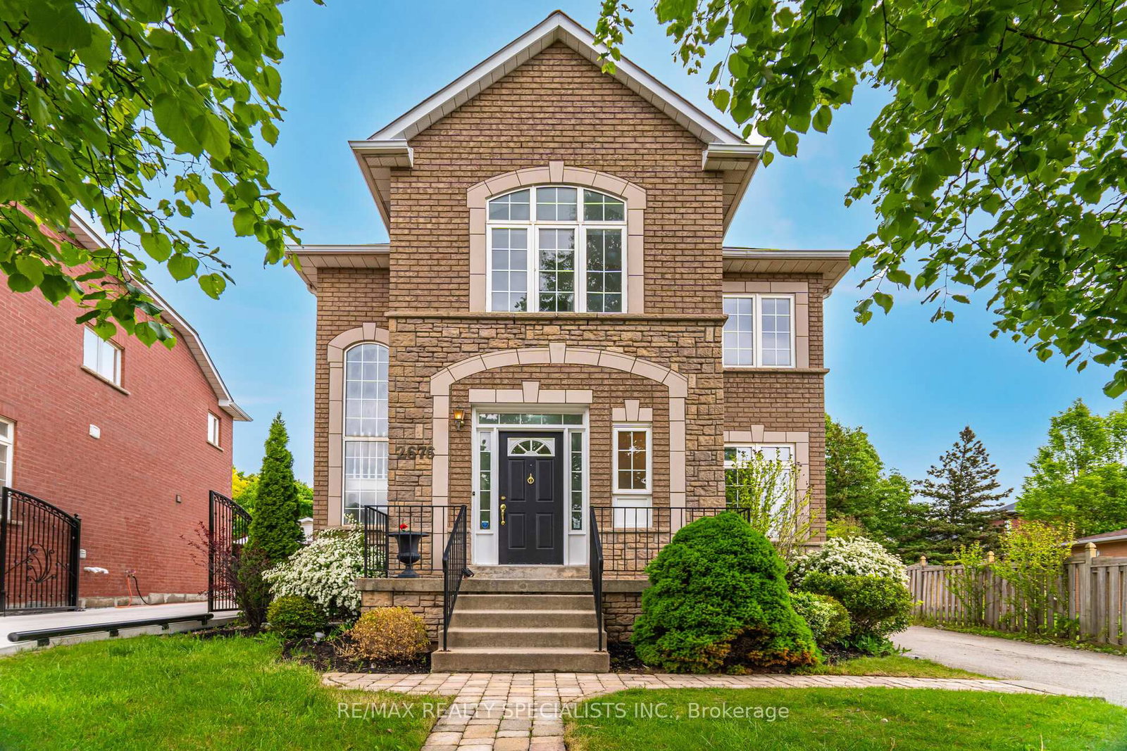2676-castle-hill-crescent-oakville-ontario-w12535004