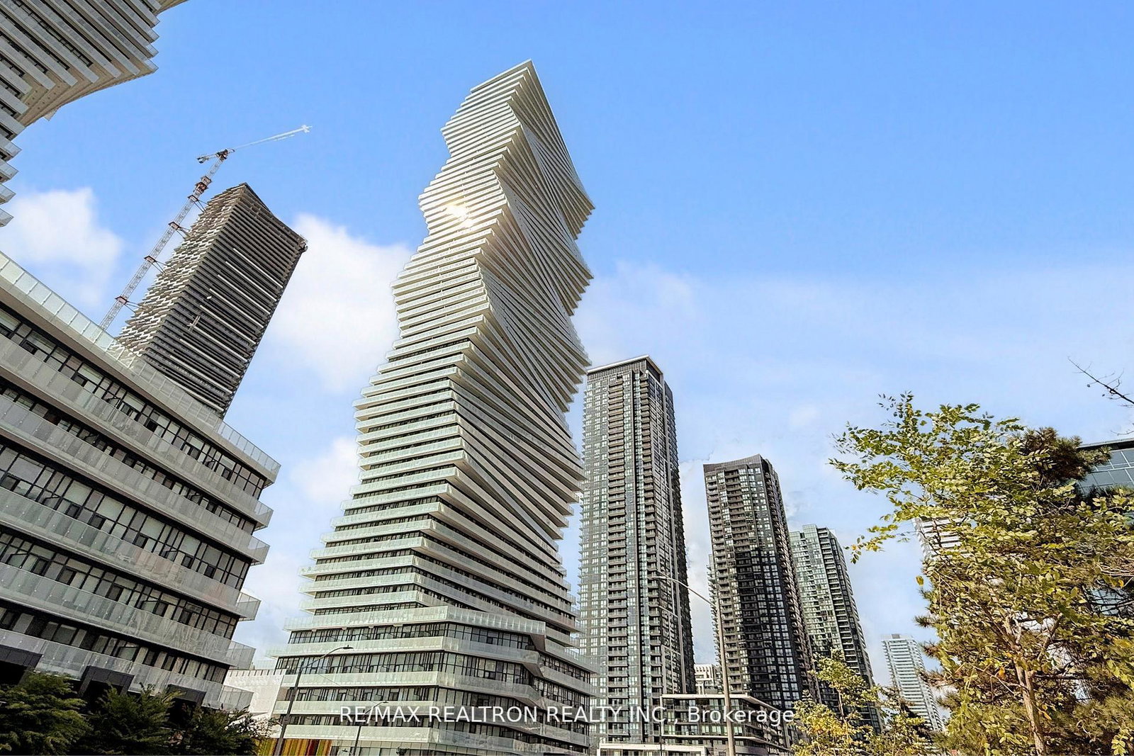 3900-confederation-parkway-mississauga-ontario-w12535090