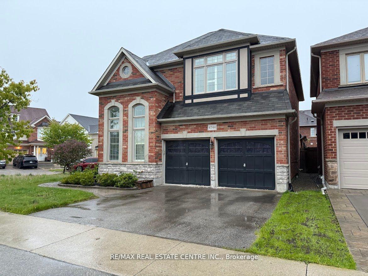 4744-simpson-drive-burlington-ontario-w12535138
