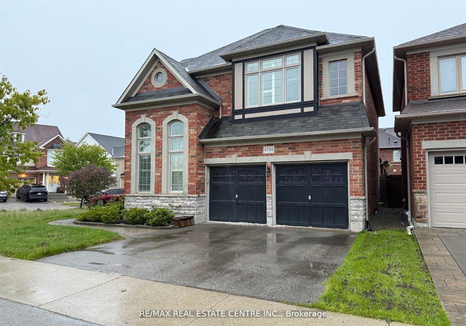 4744-simpson-drive-burlington-ontario-w12535138