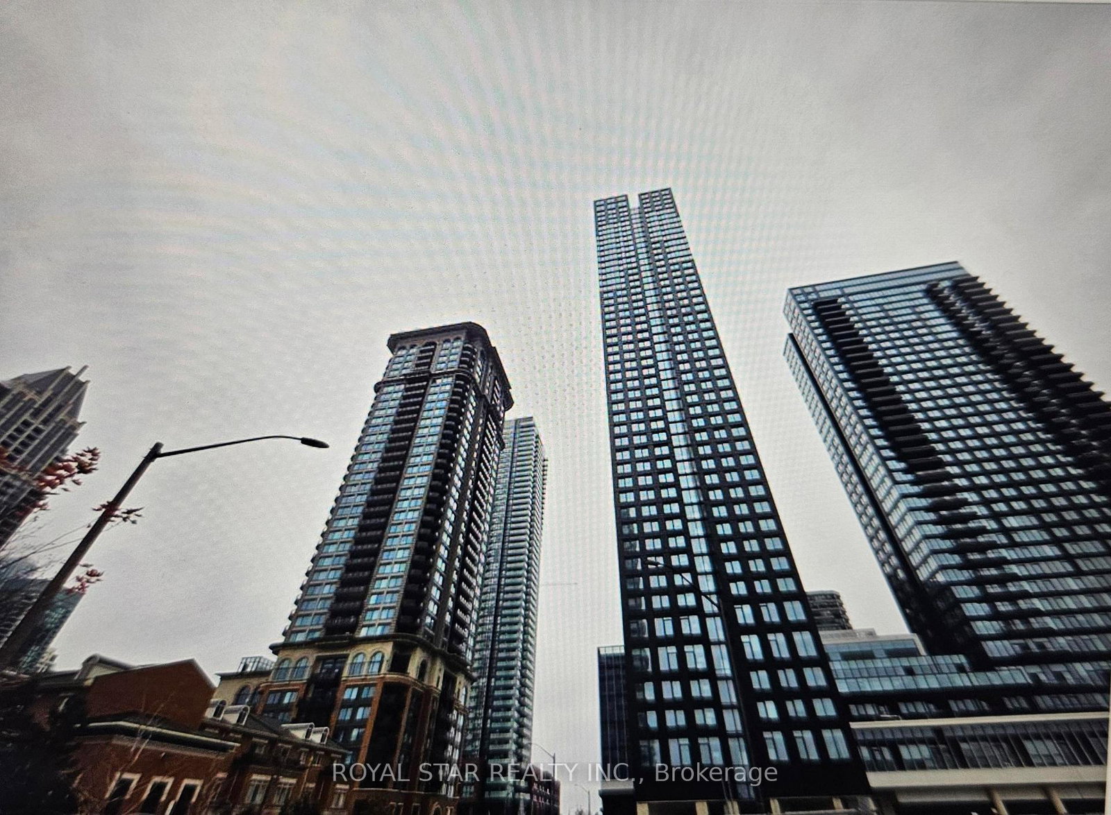 395-square-one-drive-mississauga-ontario-w12535144