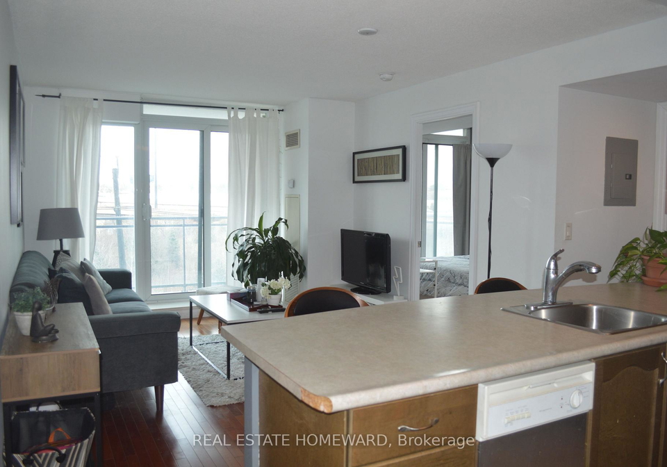 2121-lakeshore-boulevard-w-etobicoke-ontario-w12535396