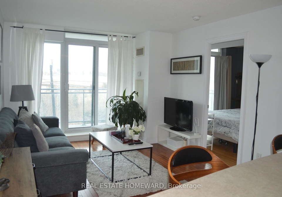2121-lakeshore-boulevard-w-etobicoke-ontario-w12535396