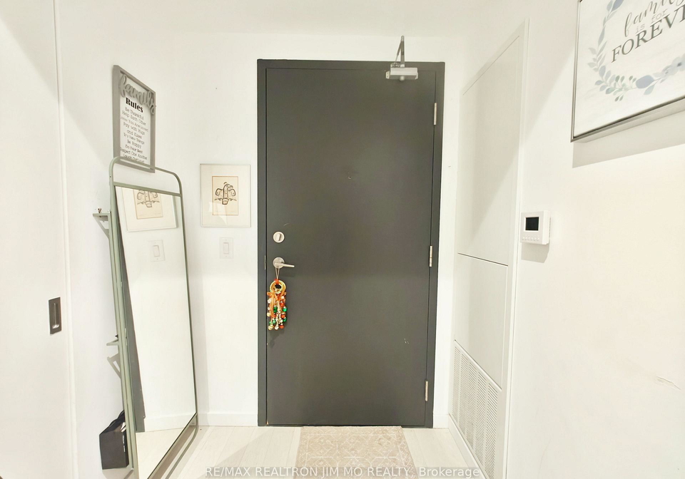 7-smith-crescent-etobicoke-ontario-w12535578