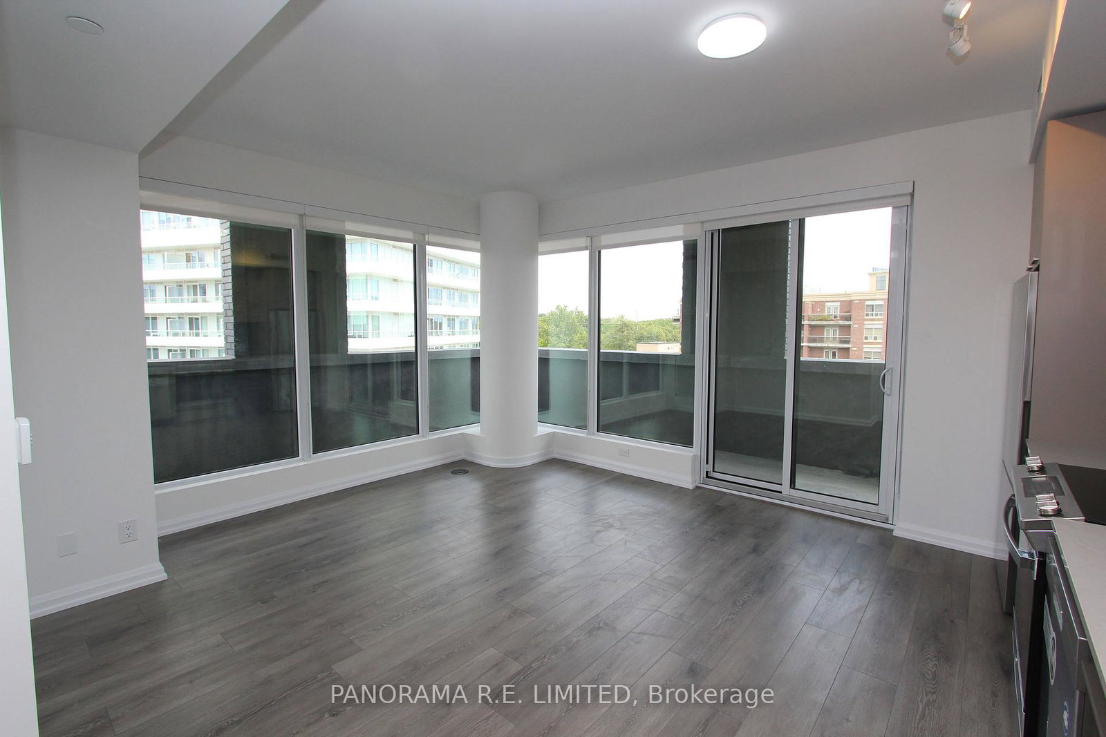 4208-dundas-street-w-etobicoke-ontario-w12535978