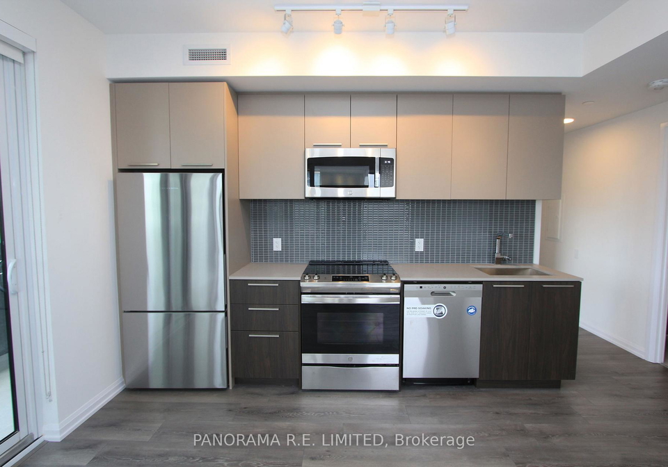 4208-dundas-street-w-etobicoke-ontario-w12535978