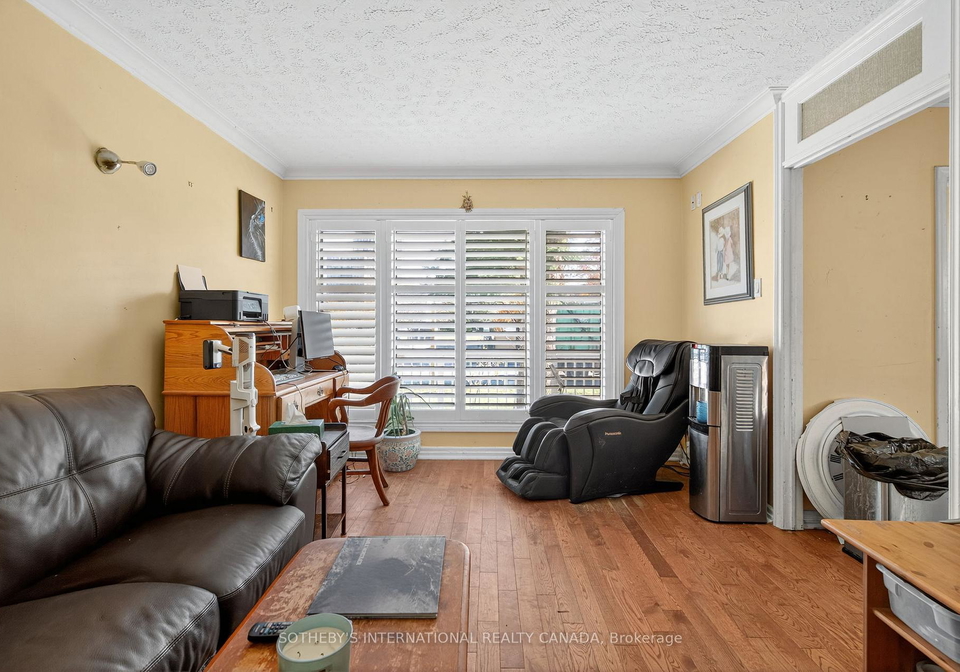 18-rossburn-drive-etobicoke-ontario-w12536040