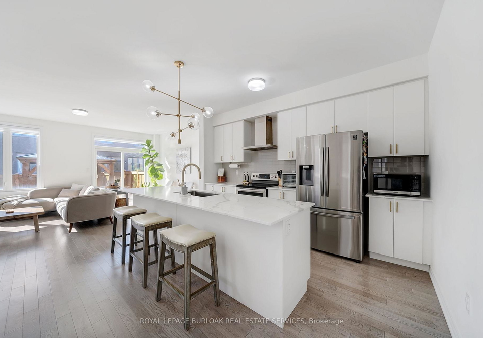 1264-chee-chee-landing-milton-ontario-w12536108