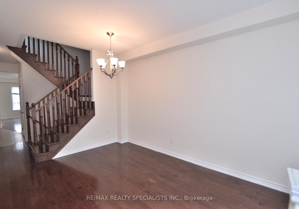 1520-haws-crescent-milton-ontario-w12536622