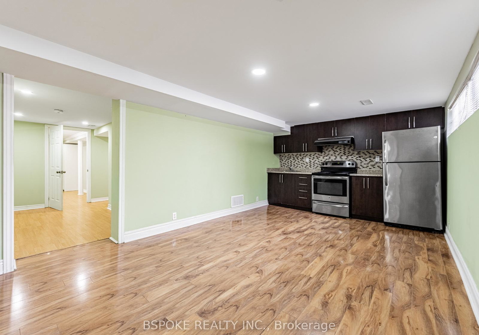 252-thistle-down-boulevard-etobicoke-ontario-w12537122