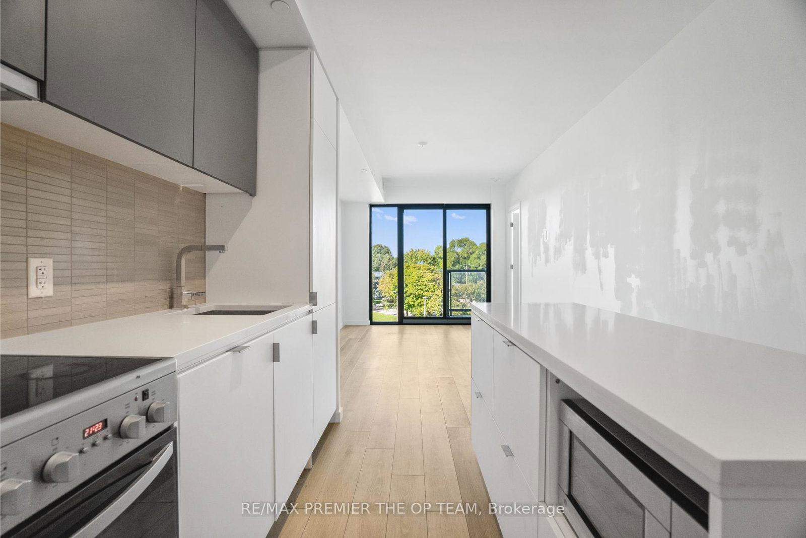 7-smith-crescent-n-etobicoke-ontario-w12537690