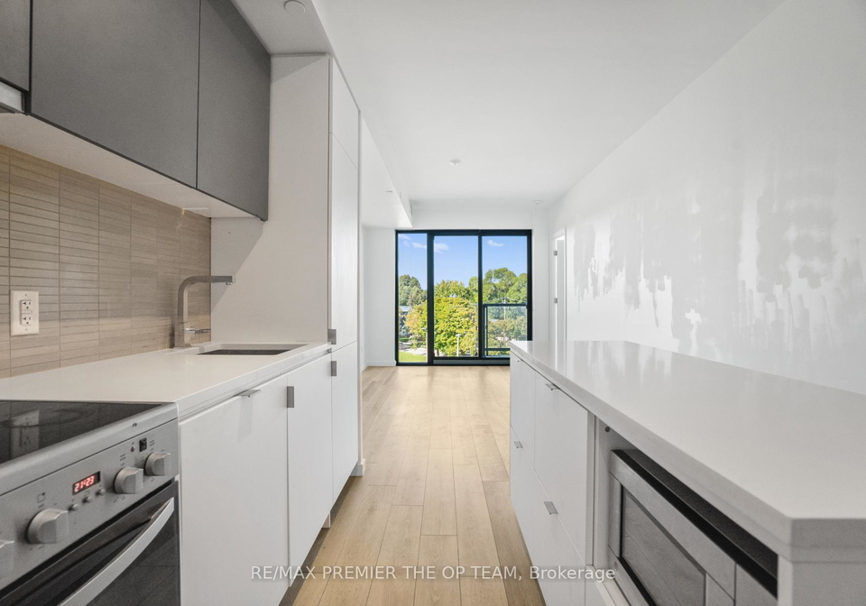 7-smith-crescent-n-etobicoke-ontario-w12537690