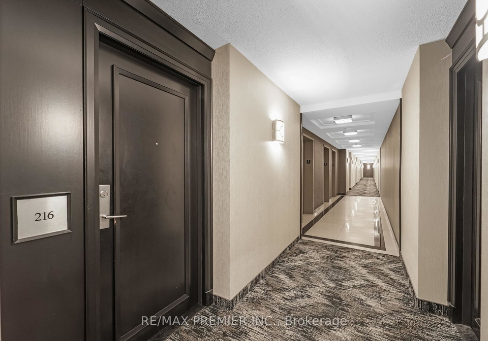1403-royal-york-road-etobicoke-ontario-w12538694
